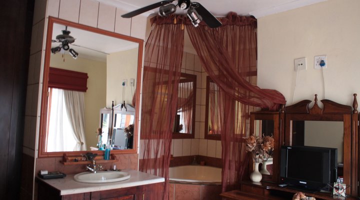 Hugenoot Guesthouse