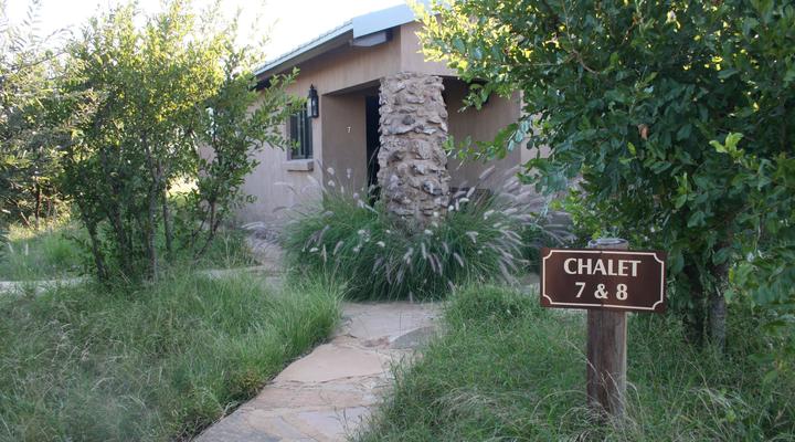 Buffalo Thorn Safari Lodge