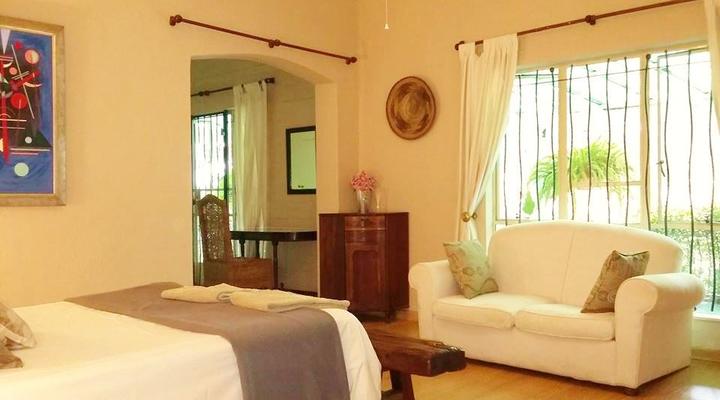 Honeybear Guest Lodge