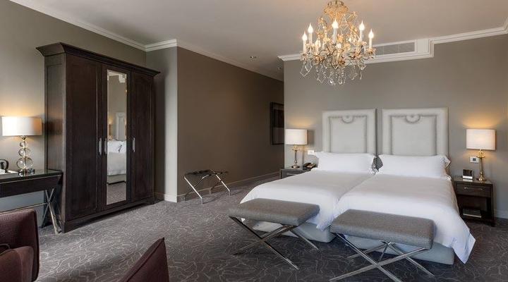 Queen Victoria Hotel