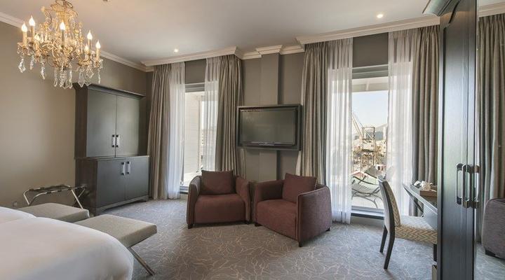 Queen Victoria Hotel