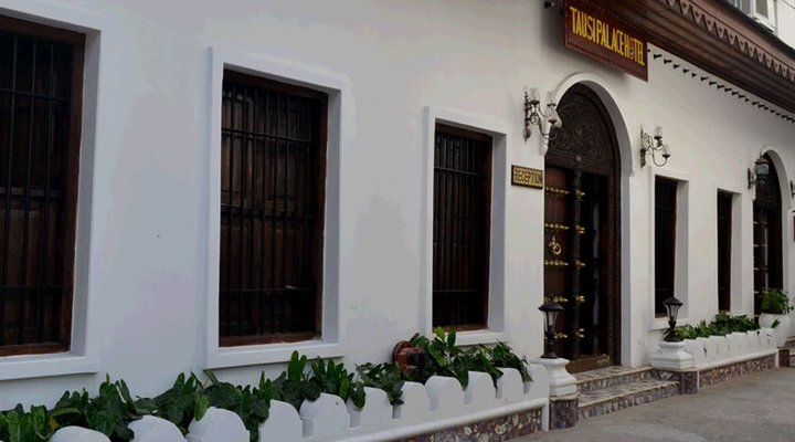 Tausi Palace Hotel