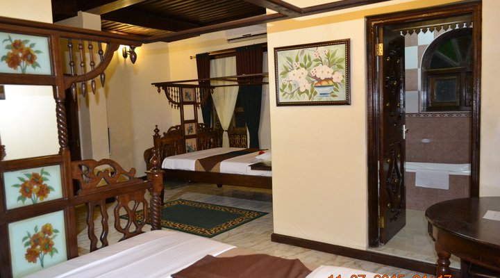 Tausi Palace Hotel