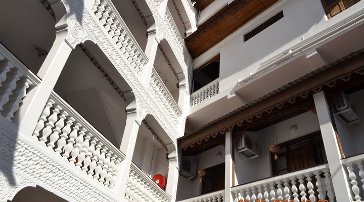 Tausi Palace Hotel