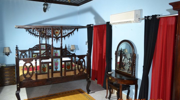 Tausi Palace Hotel