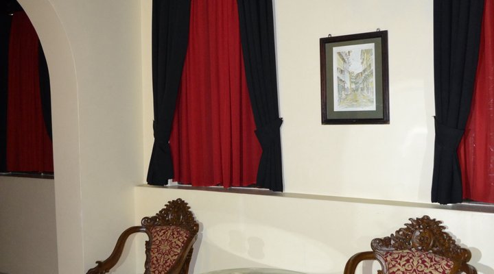Tausi Palace Hotel