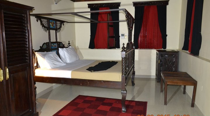 Tausi Palace Hotel
