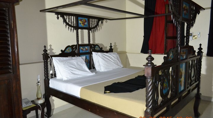 Tausi Palace Hotel
