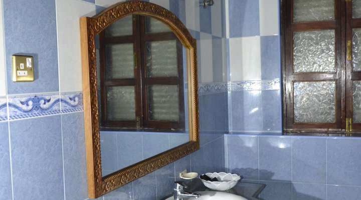 Tausi Palace Hotel