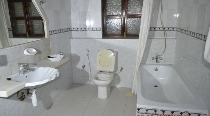 Tausi Palace Hotel