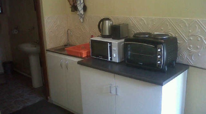 Madadeni Retreat B&B