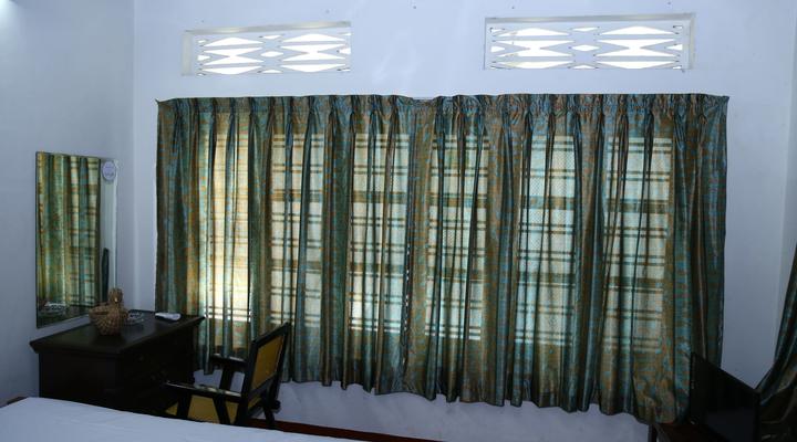 Aqua Lillies Waterfront Homestay