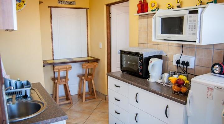 T & H Sauer Guest House