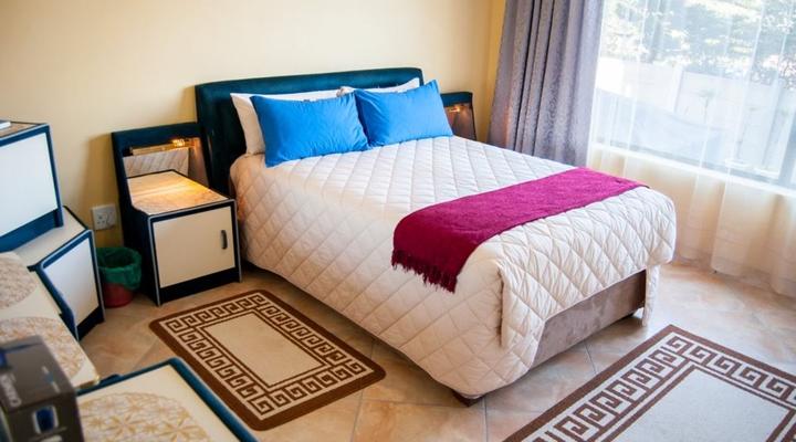 T & H Sauer Guest House