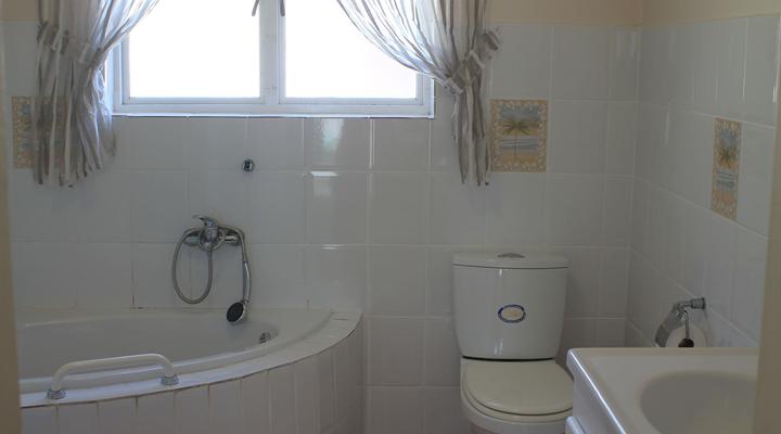 Tranquil Beach Apartment