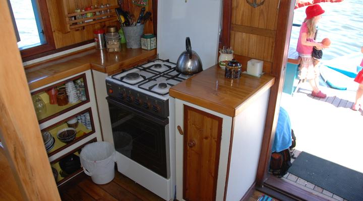 Knysna Houseboat Myrtle