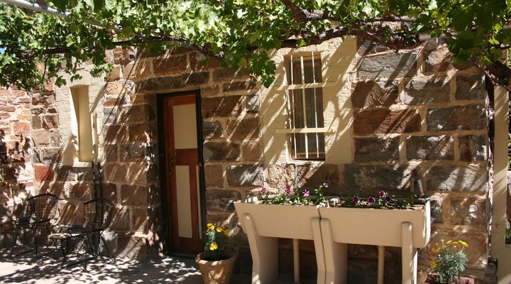 Vineyard Country Lodge