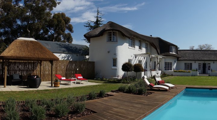 AlphaBed Bed and Breakfast