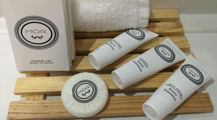 Alice in the Territory