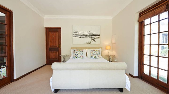 Courtyard Cottage at Ibis House