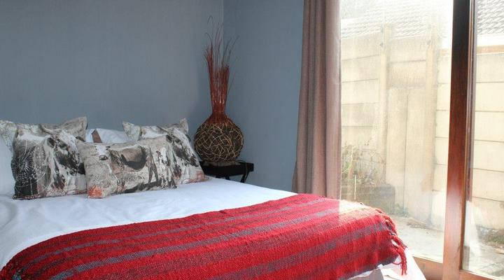 Sensayuma Backpackers