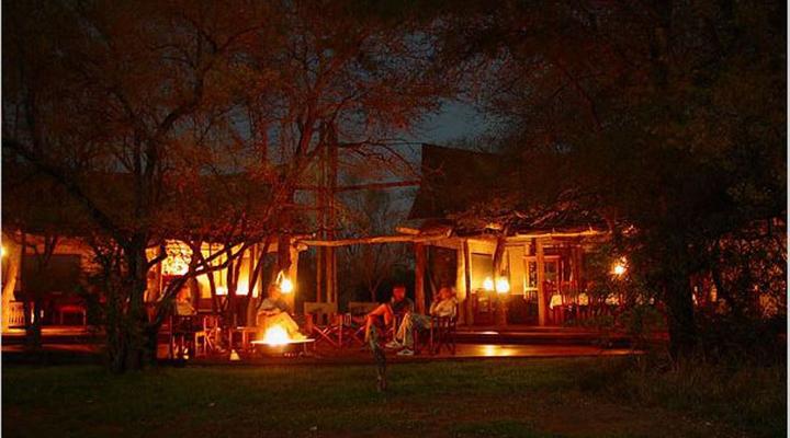 Plains Camp - Rhino Walking Safaris