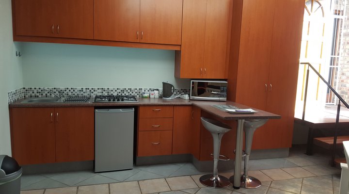 Glenelg Road Guesthouse