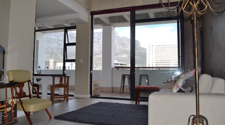 Modern Apartment on Long Street 