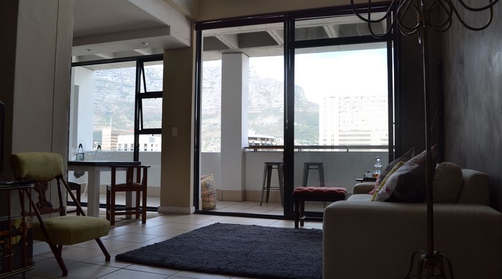 Modern Apartment on Long Street 