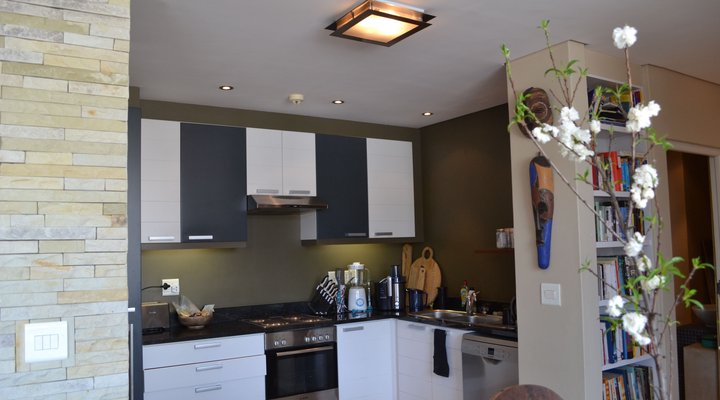 Modern Apartment on Long Street 