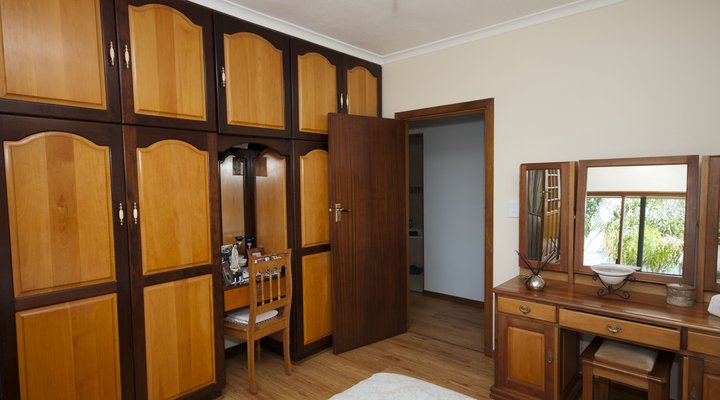 Lagoon Breeze Guest House