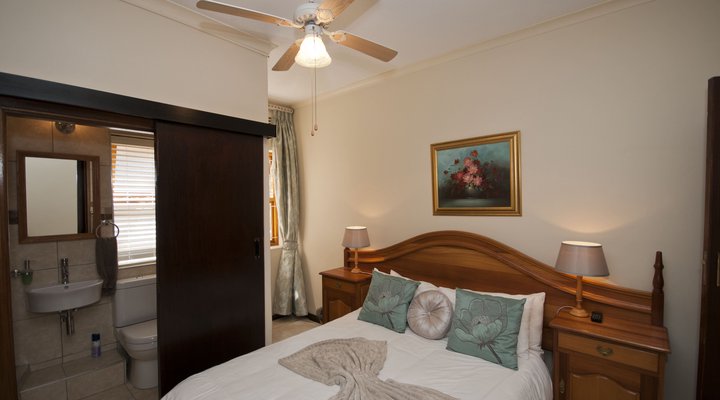 Lagoon Breeze Guest House