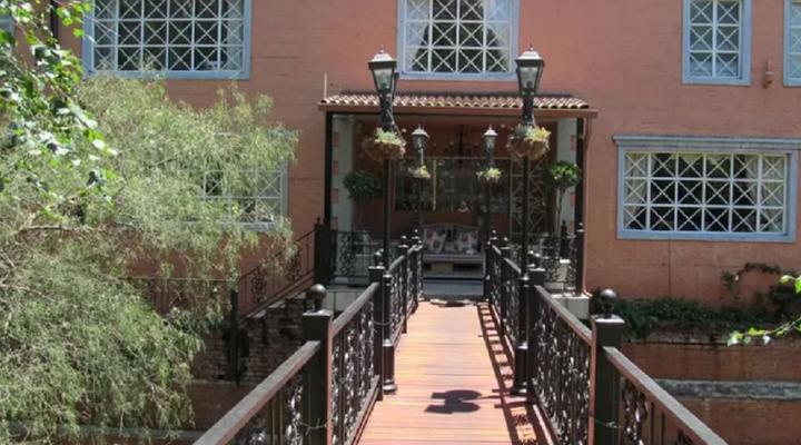 Bridge House Guest House