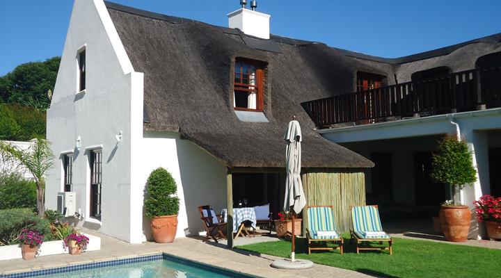 Constantia Thatch Lodge