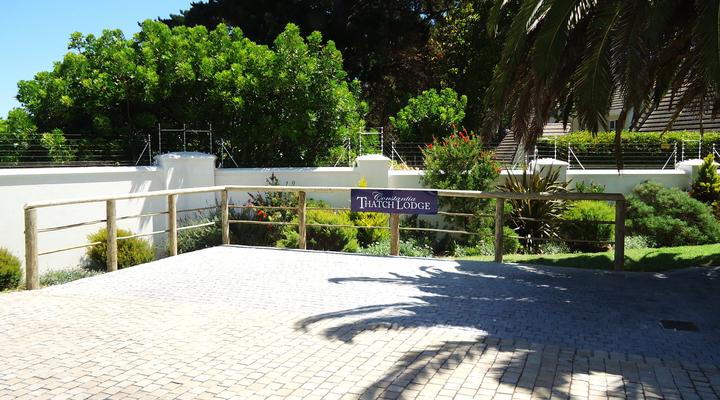 Constantia Thatch Lodge