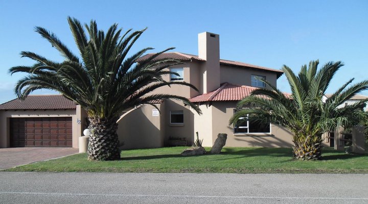4 Bedroom House in St Francis Bay, South Africa