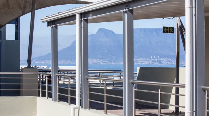 Seaside Deluxe Apartment