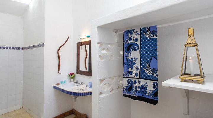 Kenyaways Beach B&B Diani Beach