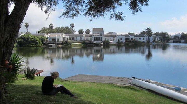Marina Da Gama Tranquil Waters Edge Escape