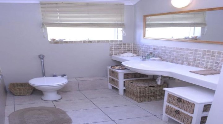 Marina Da Gama Tranquil Waters Edge Escape