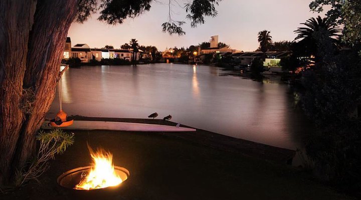 Marina Da Gama Tranquil Waters Edge Escape