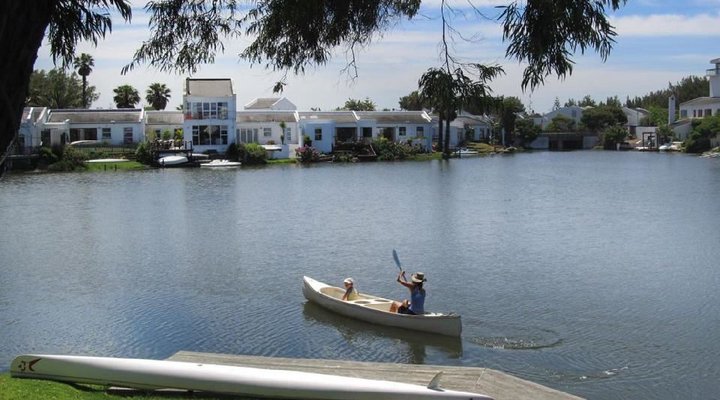Marina Da Gama Tranquil Waters Edge Escape