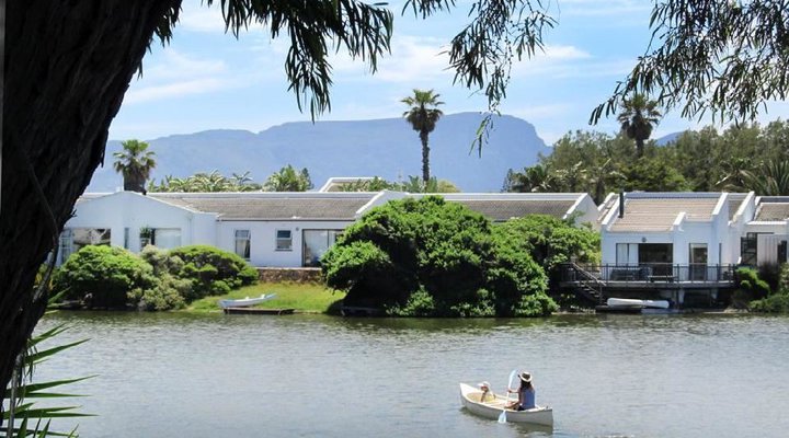 Marina Da Gama Tranquil Waters Edge Escape