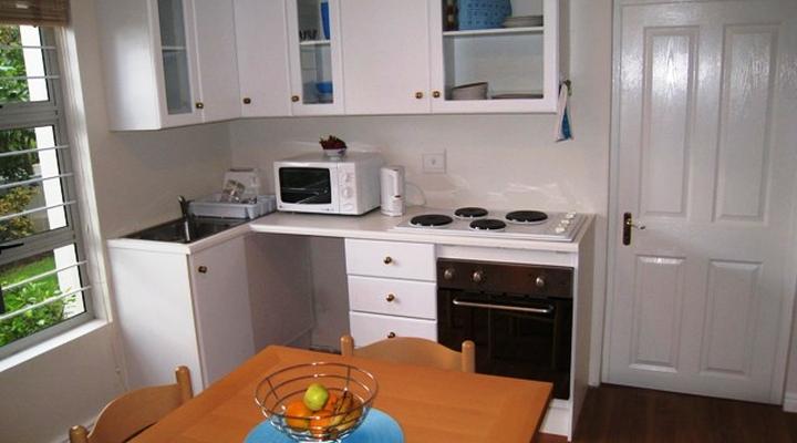 Candy Lee Accommodation Somerset West