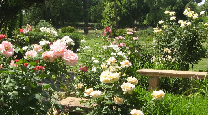 Lowlands Country House