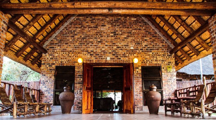 Gomo Gomo Game Lodge