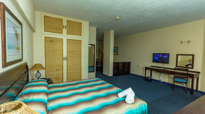 Gooderson Beach Hotel