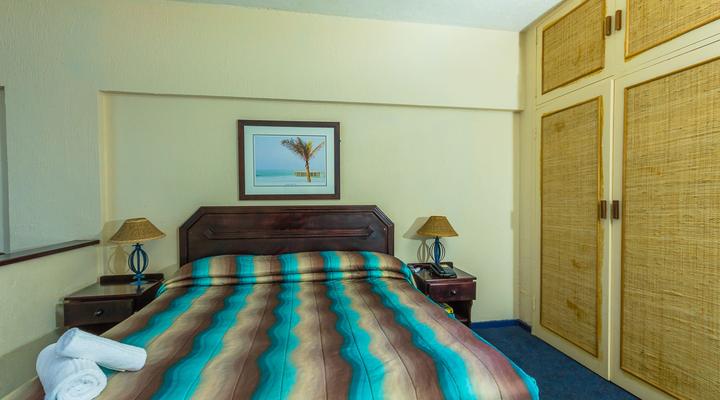 Gooderson Beach Hotel