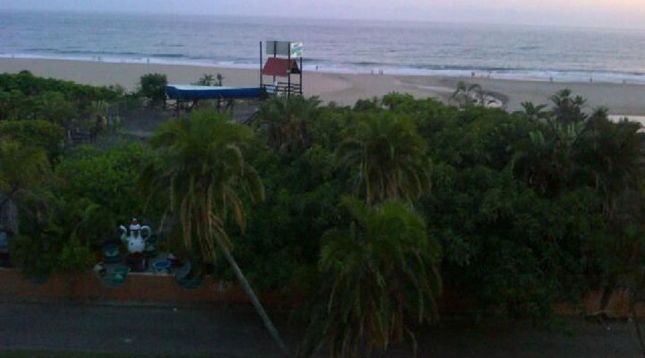 Colonial Sands