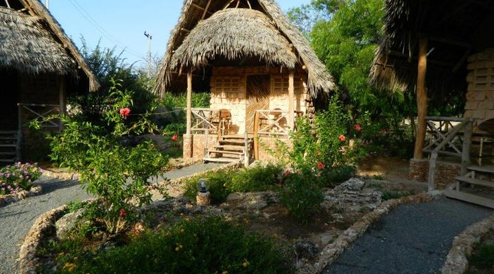 Moonlight Village Bandas and Campsite